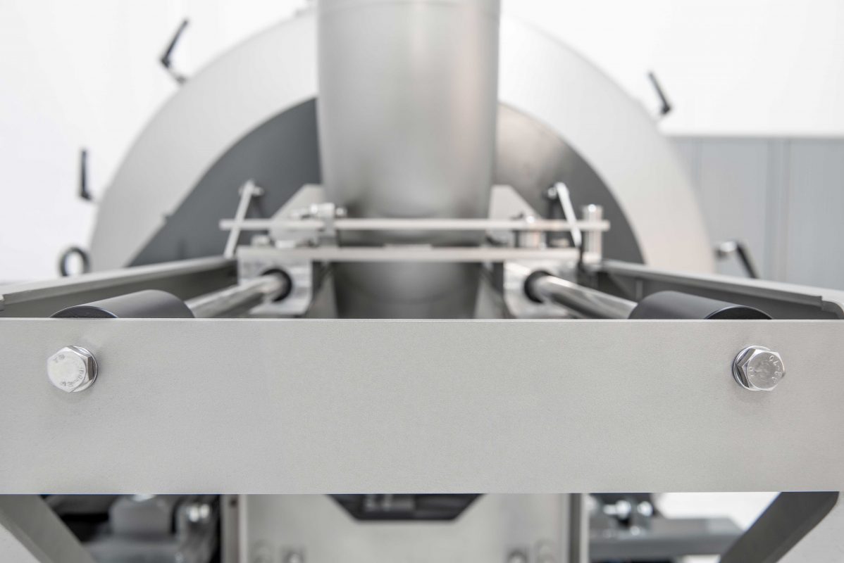 Lindor inlet front of machine